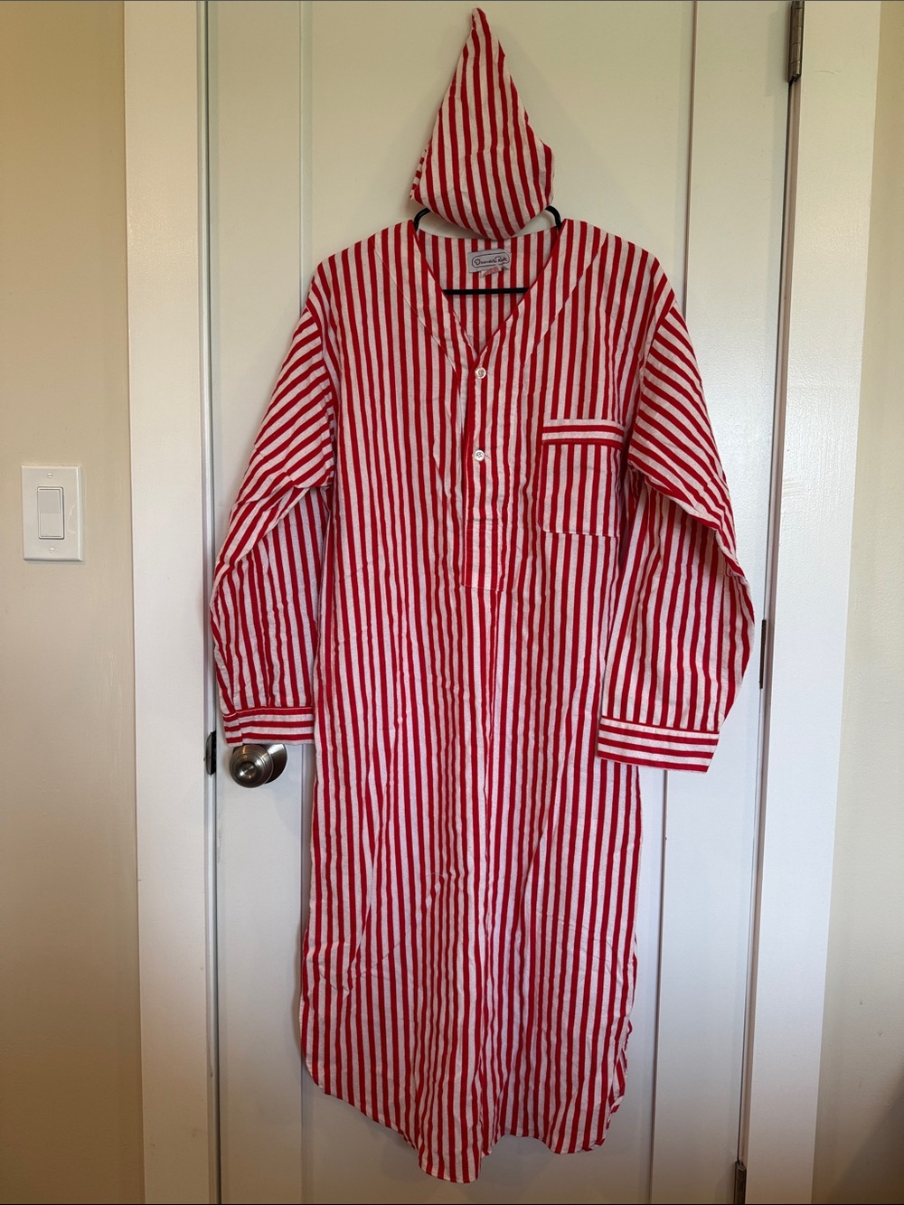 Vintage Oscar de la Renta Red and White Striped Sleep Shirt with Matching Cap